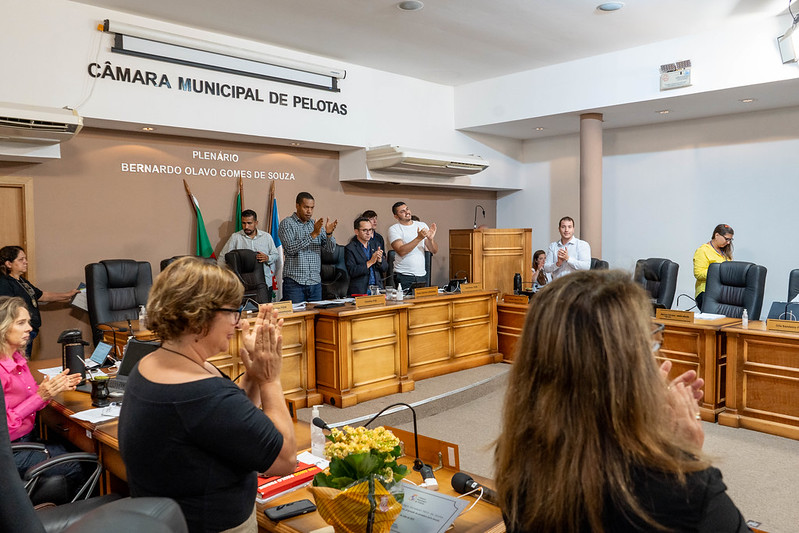 Câmara de Vereadores presta homenagens