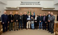 Câmara Municipal presta homenagem ao Dr. João Francisco Neves da Silva