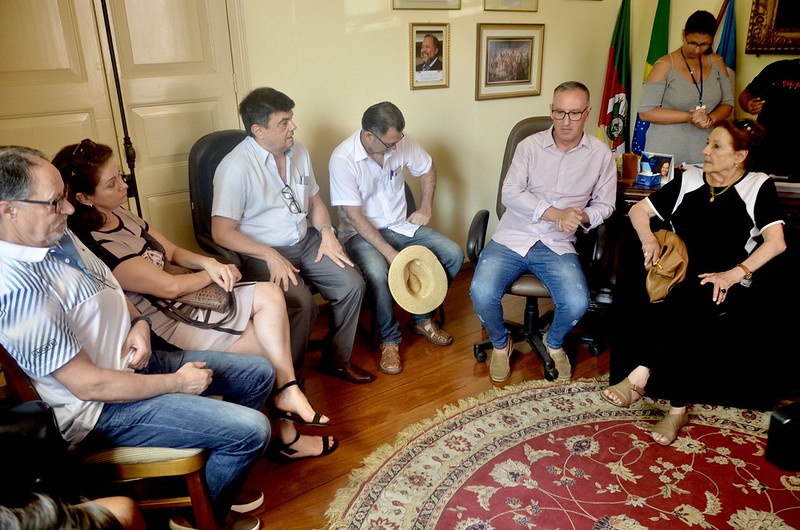Câmara recebe representantes da rua Benjamin Constant