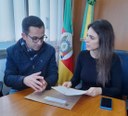 Deputada recebe demandas sobre energia eólica do vereador Paulo Coitinho Deputada recebe demandas sobre energia eólica do vereador Paulo Coitinho