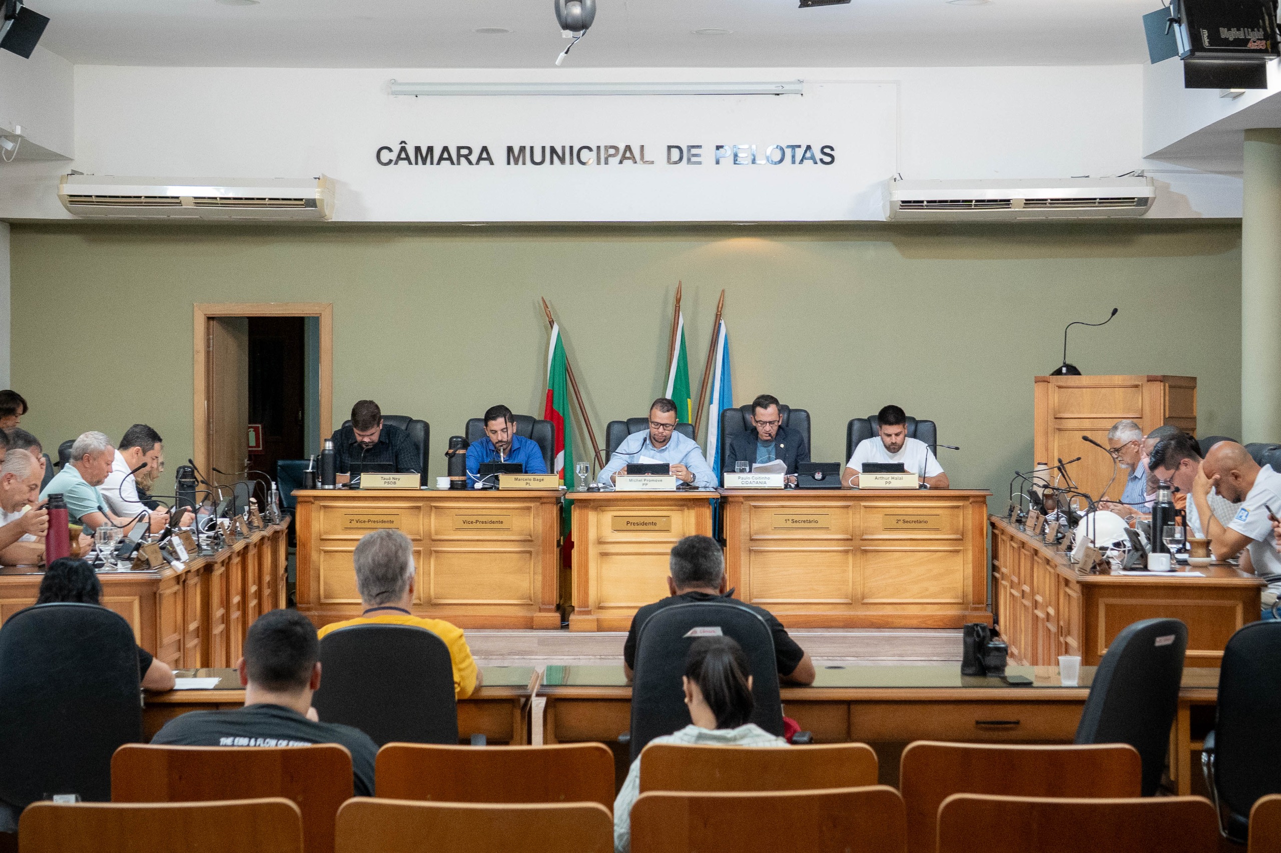 Carnaval ainda repercute na Câmara de Vereadores