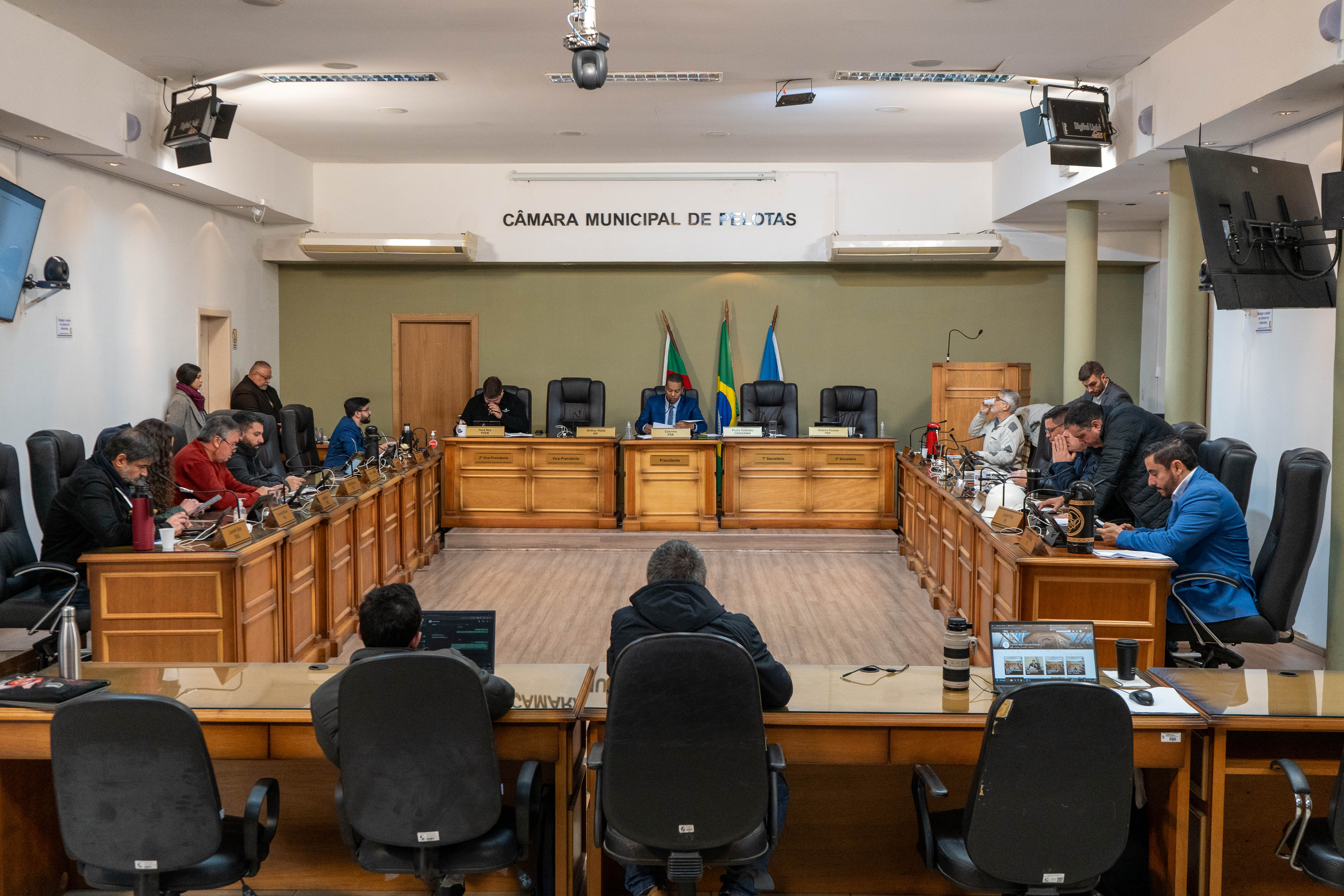 CCJ encerra o ano com análise de centenas de documentos