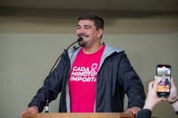 Evento alusivo ao Outubro Rosa acontece neste domingo (19), na Praia do Laranjal