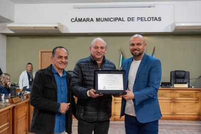 Junior Fox (PL) – Júlio Moura