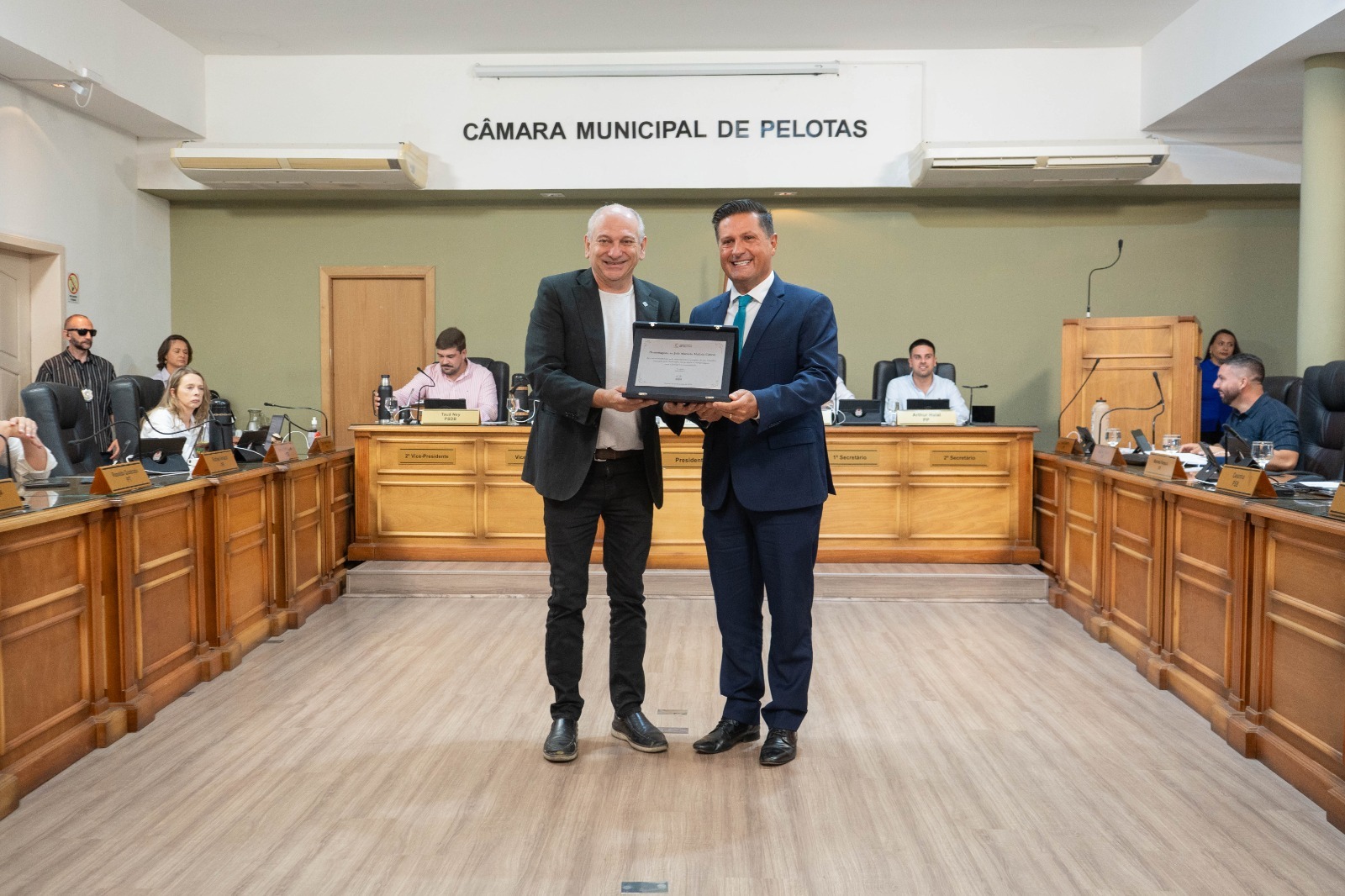 Julio Moura _ 26_02 _ GEE Julio Moura _ 26_02 _ GEE