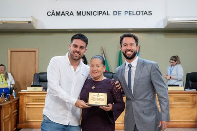 Prof.ª Glaura da Silva Luz _ v. Arthur Halal (PP).jpg