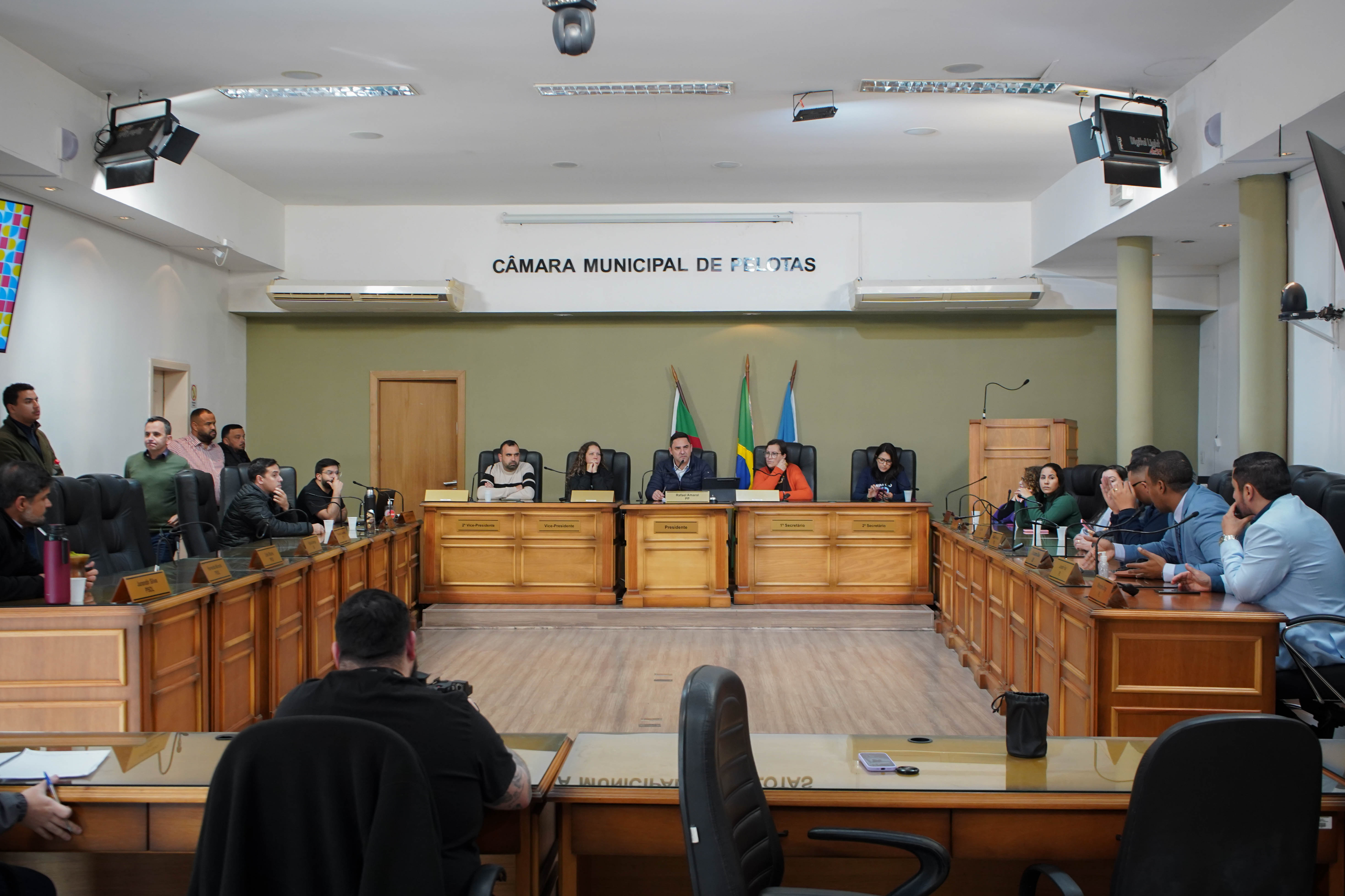 O que são as Comissões Parlamentares?