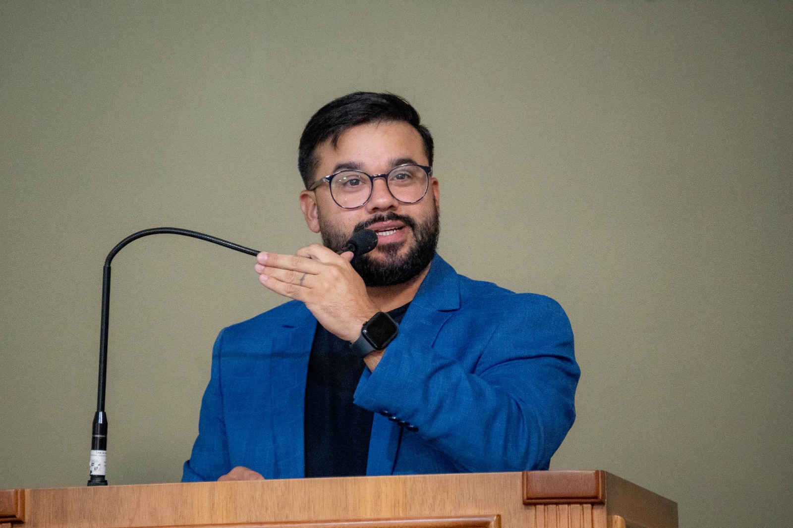 Presidente da Comissão da Causa Animal apresenta projeto Caixinha Solidária em Pelotas