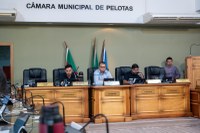 Última sessão representativa do recesso é movimentada