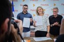 Lei ‘Tem Emprego Aqui’ é sancionada pela Prefeitura Lei ‘Tem Emprego Aqui’ é sancionada pela Prefeitura
