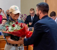 Peixoto homenageia moradora do Laranjal
