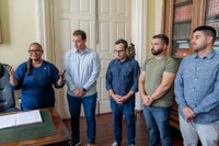 Carlos Junior assume Prefeitura enquanto vereador Arthur Halal assume Presidência da Câmara, ambos temporariamente