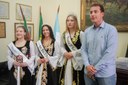 Presidente da Câmara Municipal de Pelotas recebe corte do 34º Kerb Presidente da Câmara Municipal de Pelotas recebe corte do 34º Kerb