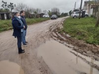 Vereador Carlos Junior encaminha demandas de escola e comunidade da Vila Princesa