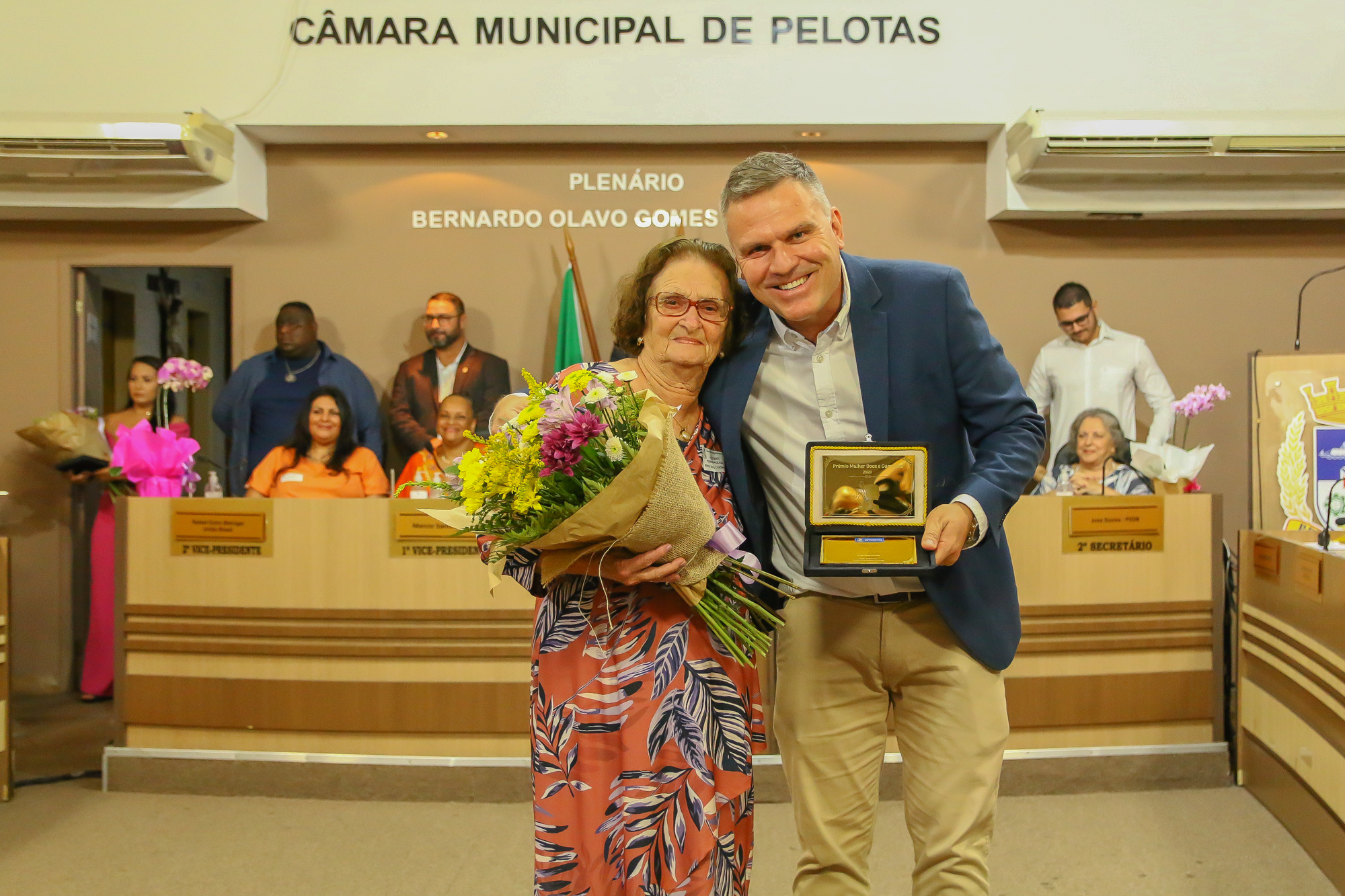 Wilma Crochemore é homenageada pelo vereador Cristiano Silva (UNIÃO)